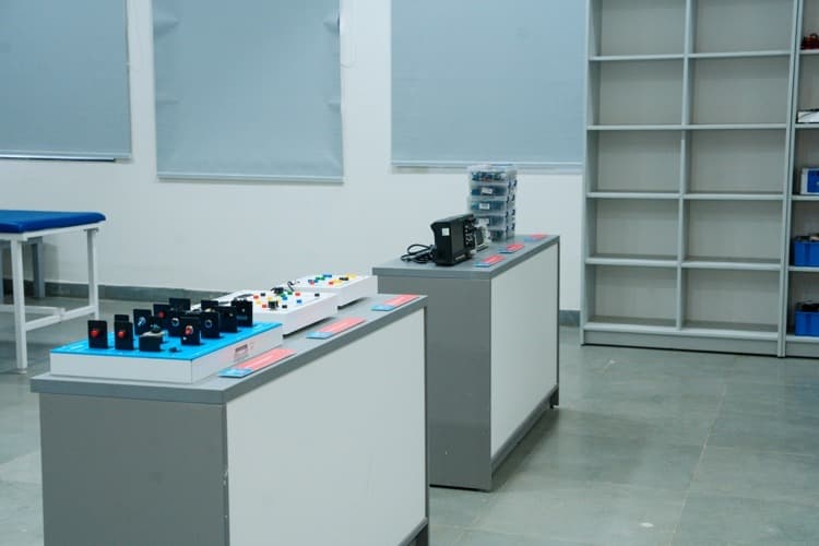 Parul University Goa Electro Lab photo 10